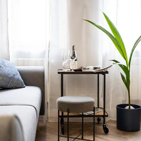 아파트 Deluxe And Modern Studio, Old Town, City Centre *
