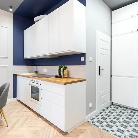 Deluxe And Modern Studio, Old Town, City Centre شقة *